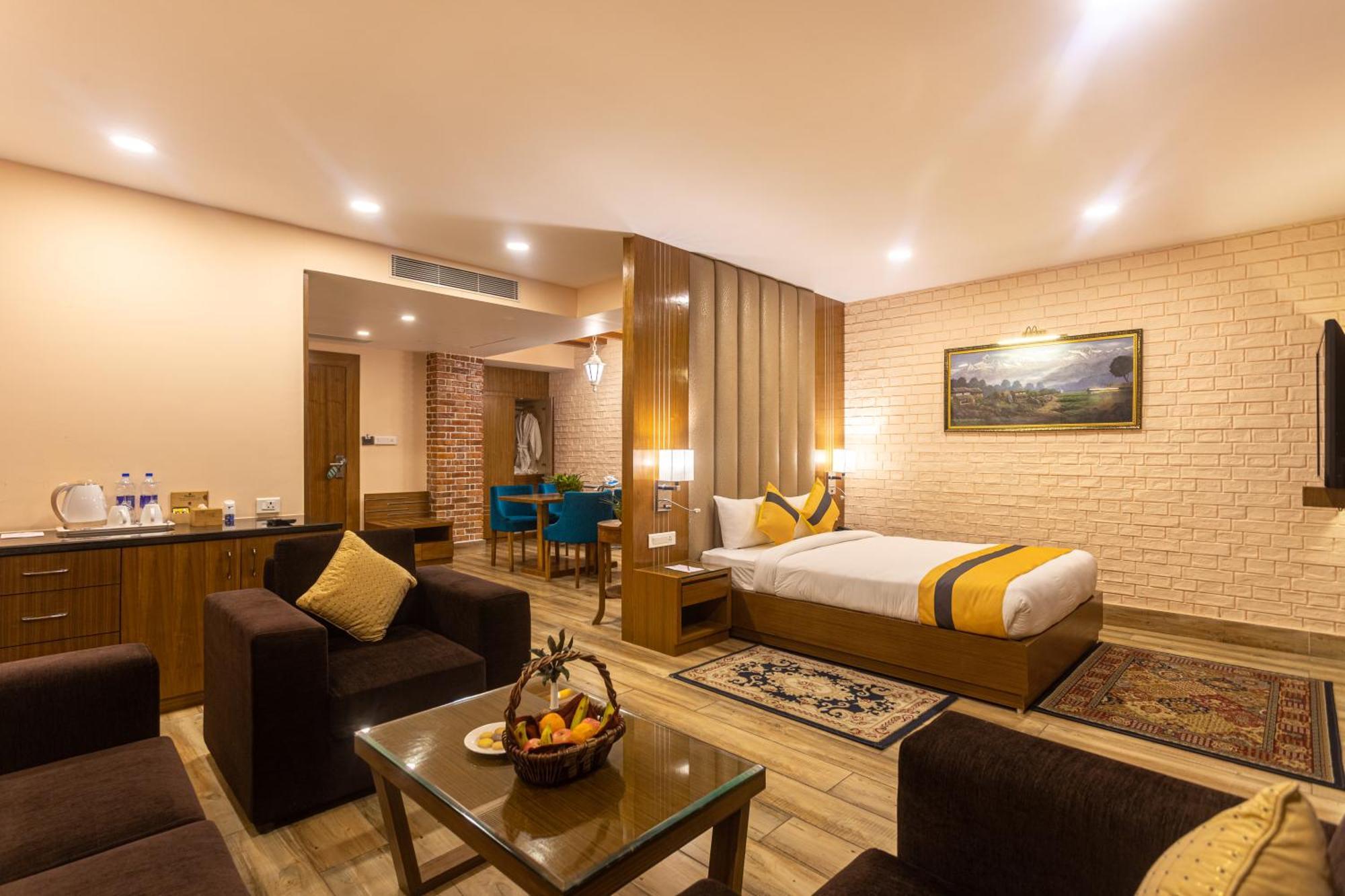 Dreamland Gold Resort & Hotel Siddharthanagar Exterior photo
