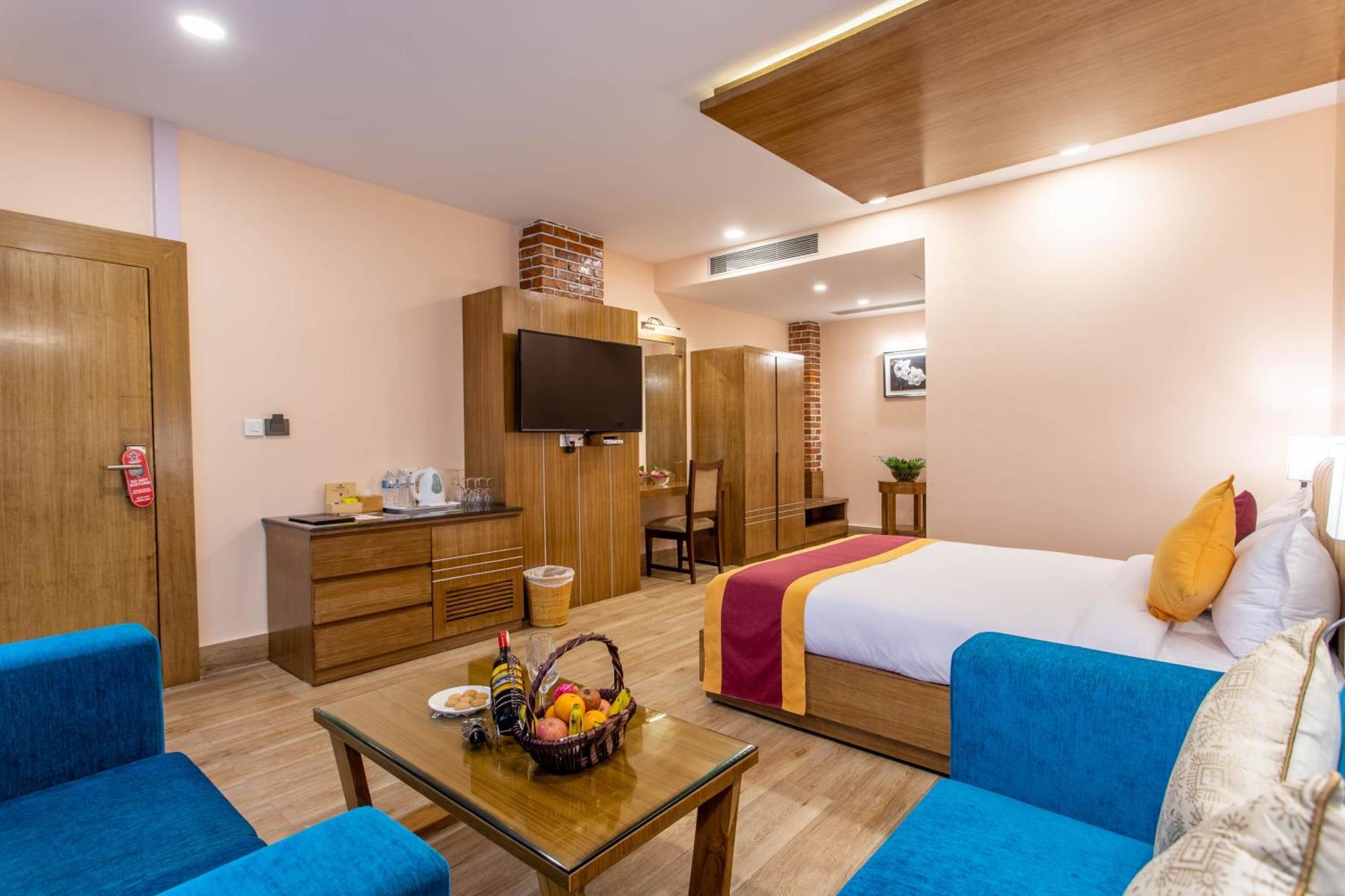 Dreamland Gold Resort & Hotel Siddharthanagar Exterior photo